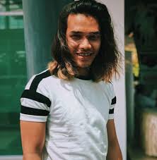Gaya rambut panjang pria (gondrong) | long hairstyle for men. 7 Selebriti Memilki Rambut Secantik Aedy Ashraf Media Hiburan