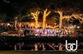 Oak Water Ranch Wedding Venue Located On Southwest Of Fort Worth Texas In Granbury Wedding Venues Texas Fort Worth Texas Wedding Venues