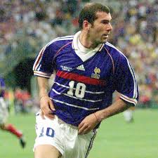 Die wunderschöne keramiktasse ist zu 100% spülmaschinenfest (getestet auf 2, equipe de france de football score draw herren trikot home frankreich 1998. Le Maillot Porte Par Zinedine Zidane Le 12 Juillet 1998 Mis Aux Encheres A Paris L Equipe