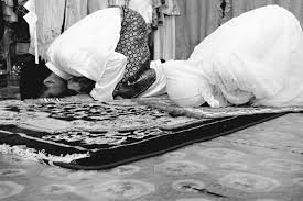 Jawapan ustaz sy ucapkan ribuan terima kasih. Manfaat Jika Suami Dan Isteri Solat Berjemaah Bersama