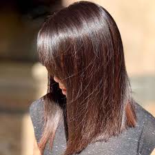 Questo colore, soprattutto se baciato da sole, presenta moltissime sfaccettature che lo rendono luminoso e brillante. Tagli Capelli Media Lunghezza Tendenze In 160 Immagini