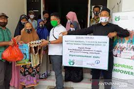 Check spelling or type a new query. Yiim Bagikan Bantuan Untuk Masyarakat Pelosok Yang Terdampak Covid 19 Antara News
