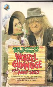 In 1979, a television adaptation of worzel gummidge was produced by itv station southern television for transmission on the itv network. New Television Adventures Of Worzel Gummidge And Aunt Sally Amazon Co Uk Waterhouse Hall Keith Willis 9780099277606 Books