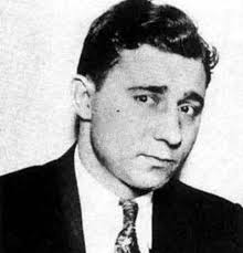 Chicago Outfit front boss Frank Nitti is pictured getting a little help  lighting his smoke. #ChicagoHistory 👈