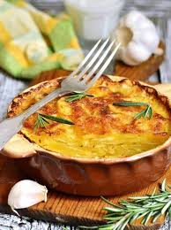 Gratin De Pommes De Terre Au Chevre Parfait Pour Accompagner Un Gigot Un Roti Une Grillade Recette Gratin Dauphinois Gratin Pomme De Terre Gratin De Pommes