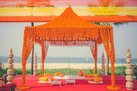 Check out inspiring examples of mandap artwork on deviantart, and get inspired by our community of talented artists. Wedding Mandap Design Ideas For Indian Shadis From Simple To Grand Events Wedo