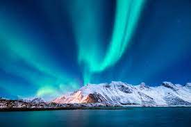 Noruega té un model de benestar escandinau amb assistència humanitària universal, educació superior subvencionada i un sistema de seguretat social complet. Clima Noruega Mochileros Viajeros