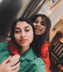 Carmela Morris's Instagram, Twitter & Facebook