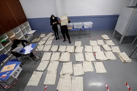 Cnn chile is a chilean pay television news channel launched on 4 december 2008. Chile S Govt In Shock Loss As Voters Pick Independents To Draft Constitution Reuters