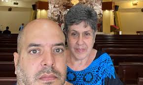 Actor cubano Alejandro Socorro se reencuentra con su madre en Miami