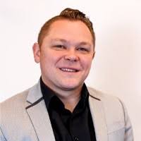 100+ "Hullinger" profiles