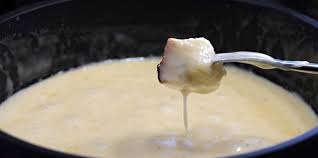 Fondue Au Fromage Moitie Moitie Et Fribourgeoise Recette Alimentation Idee Recette Et Fondue Savoyarde