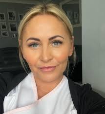 Excellent Brow Wax and Shaping Experience at Moody Brows
