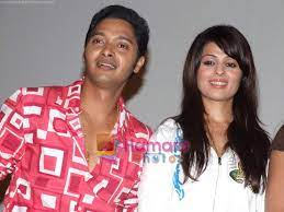Shreyas Talpade Anjana Sukhani At The Unveiling Of Golmaal Returns In Cinemax Versova On 13th September 2008 Shreyas Talpade Bollywood Photos She seemed happy to be part of the film. shreyas talpade anjana sukhani at the unveiling of golmaal returns in cinemax versova on 13th september 2008 shreyas talpade bollywood photos
