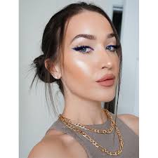 The '90s are back in more ways than ever, from tv shows to hairstyles, and that resurgence inc. 7 Makeup Trends You Re About To See Everywhere In 2021