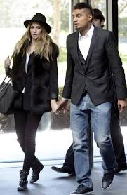 Seit 2017 sind mesut özil und amine gülse liiert. Mandy Capristo Und Mesut Ozil Machen Ihre Liebe Offiziell Via Facebook Und Twitter Stuttgarter Zeitung