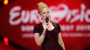 Nach 32 jahren werde die sendung künftig wieder von einer frau präsentiert, teilte der. Barbara Schoneberger Moderiert Wieder Den Esc Countdown