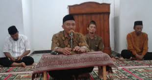 Jamzuri , penceramah cadangan h. Muliakan Bulan Ramadhan Pcm Wuluhan Adakan Safari Ranting