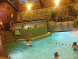 Oblige D Aller Dans L Eau Pour Rejoindre Le Jacuzzi Et Chemin Inverse Idem Picture Of Disney S Sequoia Lodge Coupvray Tripadvisor
