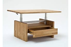 La table de salon plateau relevable bois pieds noir phoenix a de nombreux atouts ! Table Basse Relevable En Bois Effet Latte Pour Salon
