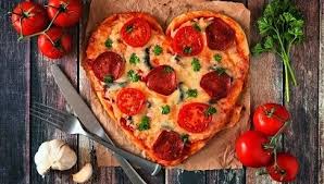 Do międzynarodowego dnia pizzy pozostał jeszcze 1 dzień. Dlaczego Wloski Placek Podbil Nasze Serca