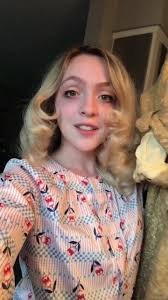 How to Make Clothes Look Old in Raggedy Diy