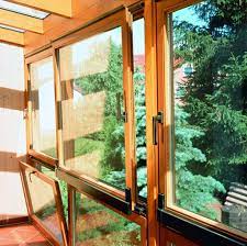 Деревянные окна на балкон и лоджию по цене от производителя в Москве