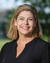 Amy Wininger's Instagram, Twitter & Facebook