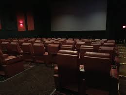 Amc burlington cinema 10 is a movie theater located in burlington, mass. Empty Theatre Picture Of Amc Burlington Cinema Burlington Tripadvisor
