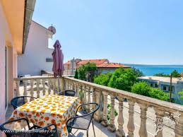 Wohnungen mieten kroatien, mietwohnungen kroatien, wohnungsangebote vom makler und von privat: Ferienapartment Mit Mobliertem Balkon In Crikvenica In Kroatien