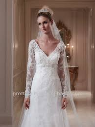 Check out our hochzeitskleid muster selection for the very best in unique or custom, handmade pieces from our shops. Edle Elfenbein Spitze Schlusselloch Zuruck Brautkleid Kapelle Zug Diamant Langarm A Linie Hochzeitskleid Muster Wedding Buttons Wedding Dress Redwedding Dresses Retro Aliexpress
