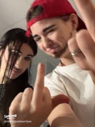 Fred Durst Style: Iconic Nu-Metal Influence and Evolving Authenticity