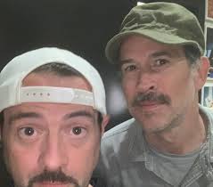 Looking like Captain Quint in Jaws, the great #jasonlee came by the other  night to podcast and talk about #twilightofthemallrats. We never got around  to the podcast but the #mallrats chat was