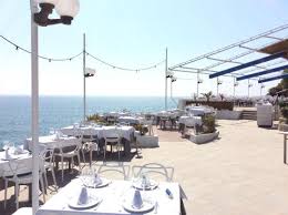 Erigido a imagen y semejanza del beach house de miami, que también cuenta con habitaciones para sus socios, el chiringuito de la playa de garraf está pensado para complementar al soho house de. Restaurante La Cupula Garraf En Sitges