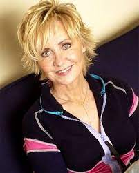 Shorter Bangs Lulu Hairstyles Hair Styles Short Shaggy Haircuts