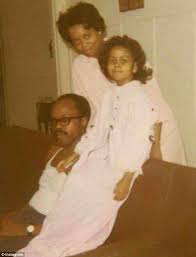 Michelle Obama Recalls Her Scary Experience As A Princeton Student Michelle Obama Barack And Michelle Michelle And Barack Obama