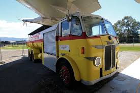 Leyland Hippo Shell Refueller Albion Park Nsw Leyland Fuel Truck Aviation Fuel