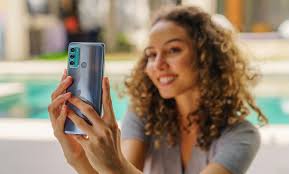 Win a Motorola Moto G60 Smartphone ...