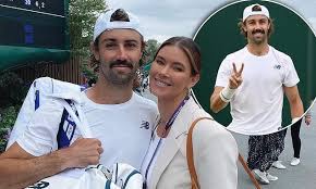 I am righthanded and started playing tennis at the age of 4 and my home club is snarøya tennisclub. Brittany Hockley Congratulates Her Boyfriend Jordan Thompson On His First Wimbledon Win Daily Mail Online
