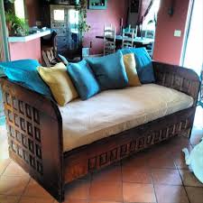 7,125 likes · 2 talking about this. 35 Budget Friendly Diy Sofas And Couches