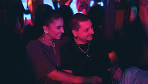 Πληροφορίες για την σχέση τους που σίγουρα θέλεις να μάθεις. Y Yyvjaeqgkm3m