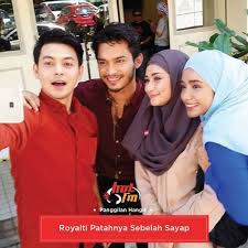 Mengisahkan kehidupan alisha 10 tahun kemudian apabila mendirikan rumah tangga dengan kuzairi dan dikurniakan anak perempuan, tasha (alyssa dezek) berusia 9 tahun. Geng Pagi Hot Panggilan Hangit Royalti Patahnya Sebelah Sayap By Hot Fm