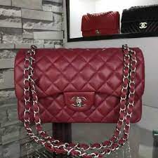 Dengan daftar harga tas wanita branded untuk itu jika anda memiliki tas chanel original yang berkualitas ini maka anda akan terlihat lebih elegan dibandingkan dengan menggunakan tas. 8 Tas Chanel Asli Ini Adalah Ciri Fashion Keren Sekaligus Investasi