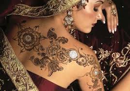 Henna Or Mehndi On The Back Keywords Henna Mehndi Mehendi Henna Mehndi Mehendi Jevel Jevelweddin Henna Tattoo Designs Bridal Henna Designs Henna Body Art