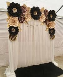 Blanca Su Instagram Flower Backdrop In Colors Black Rose Gold Tan And Gold Black And Gold Party Decorations Gold Party Decorations Elegant Birthday Party