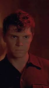 Evan Peters American Horror Story Season 4