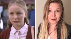It changes background lcd color of the pokétch from the basic green to yellow, orange, red, purple, blue, turquoise. Piper And Mahree From Dcom The Color Of Friendship Are Now Gorgeous Grown Ups Hellogiggles