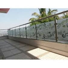 We specialize in balconies design and balcony railings installation. Balcony Glass Railing At Rs 1200 Square Feet Balcony Guardrail à¤¬ à¤²à¤•à¤¨ à¤° à¤² à¤— Vinayak Glass Aluminium Nashik Id 13281982391
