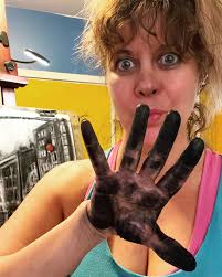 I showed Peter the classic French film, The Red Balloon 🎈and felt  inspired. #theredballoon #charcoal #charcoaldrawing