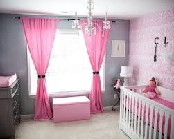 Vous avez une ravissante chambre bébé que vous avez affectueusement décorée ? Chambre Bebe Fille En Gris Et Rose 22 Belles Idees Pink Baby Nursery Pink And Gray Nursery Baby Girl Room